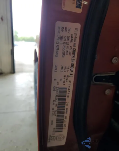 2010 Dodge Ram 1500 z USA, uszkodzony, nr VIN 1D7RV1CT5AS123633